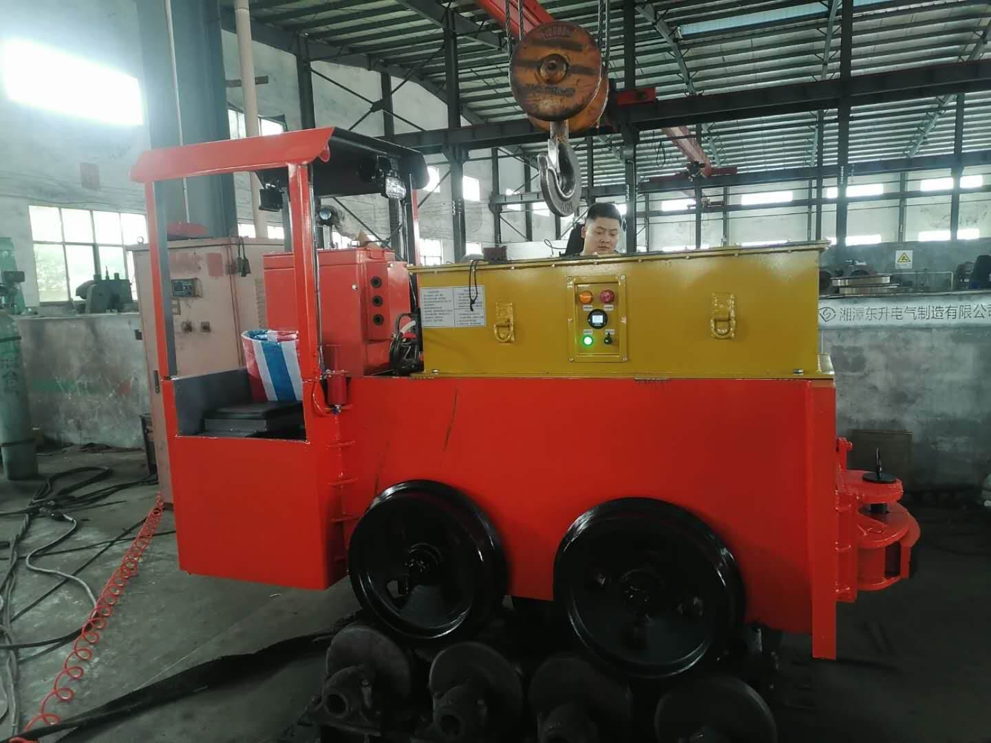 矿用牵引电机车厂家 矿用牵引电机车厂家