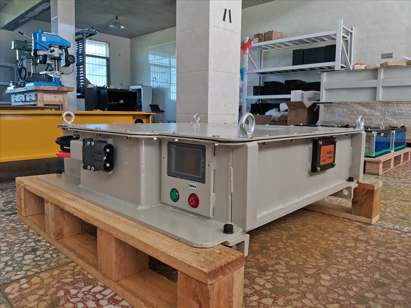 矿用蓄电池式电机车为什么需要均衡充电?而电机车锂电池不用?